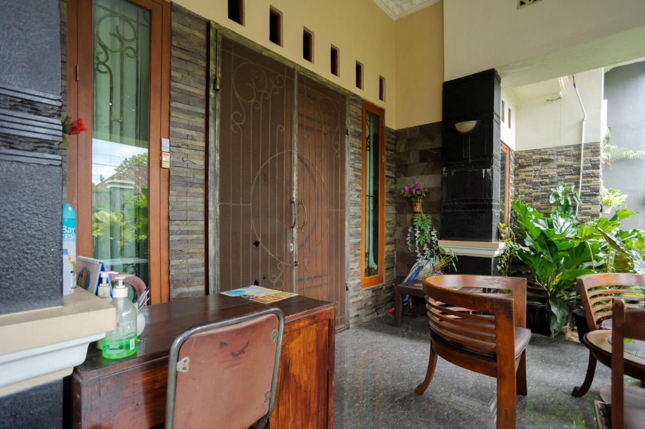 Reddoorz Syariah Near Rs Advent Bandar Lampung Hotel Exterior photo
